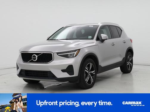 Silver 2023 Volvo XC40 B5 Core