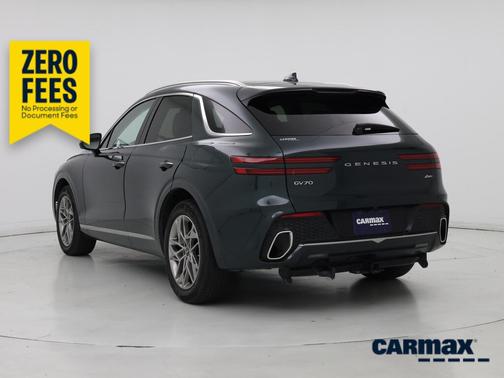 Green 2022 Genesis GV70