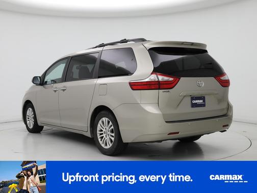2017 Toyota Sienna XLE