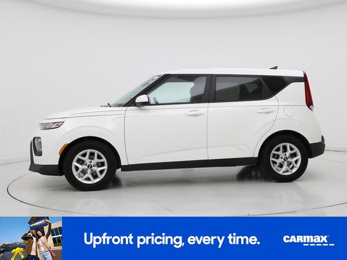 White 2021 Kia Soul LX