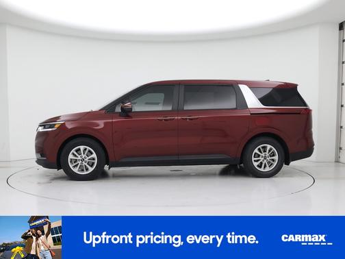 2023 Kia Carnival LX