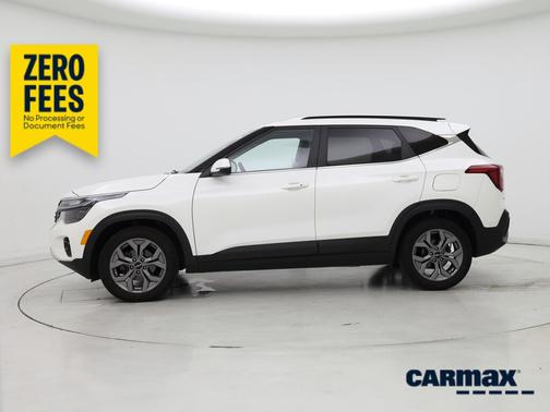 White 2024 Kia Seltos S