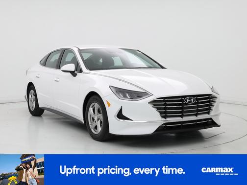 White 2022 Hyundai SONATA SE
