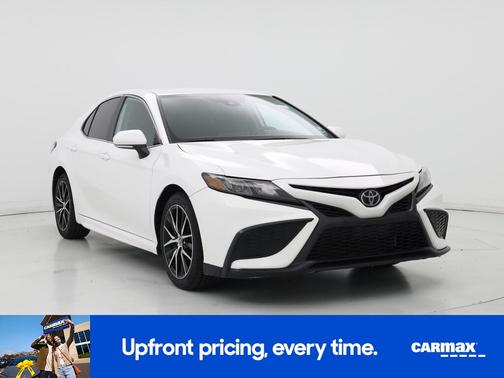 White 2024 Toyota Camry SE