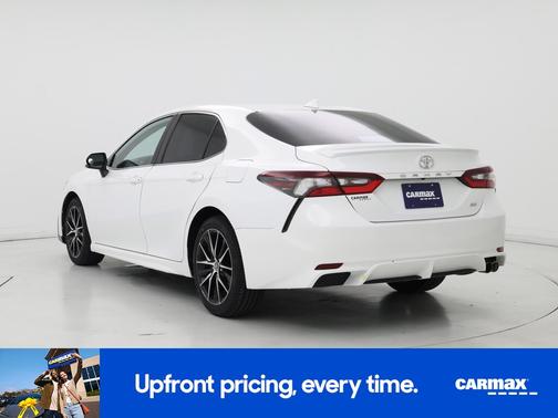 White 2024 Toyota Camry SE