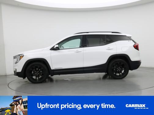 White 2022 GMC Terrain SLT