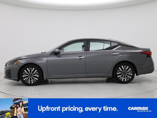 2024 Nissan Altima SV