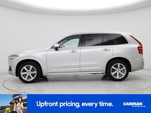 2021 Volvo XC90 T6 Momentum