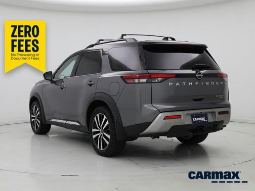 Gray 2023 Nissan Pathfinder Platinum