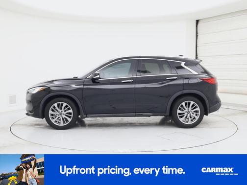 Black 2023 INFINITI QX50 Luxe