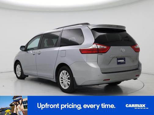 2017 Toyota Sienna XLE