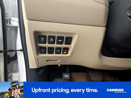 White 2019 Nissan Pathfinder Platinum