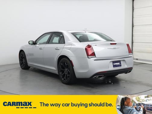 2019 Chrysler 300 Touring