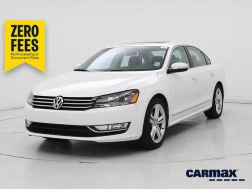 White 2015 Volkswagen Passat SE