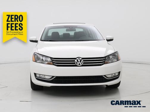 White 2015 Volkswagen Passat SE