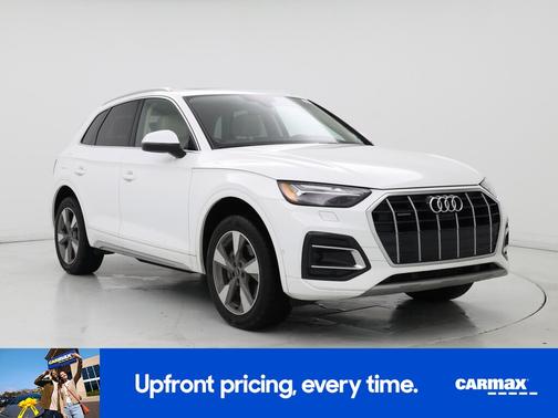White 2023 Audi Q5 Prestige