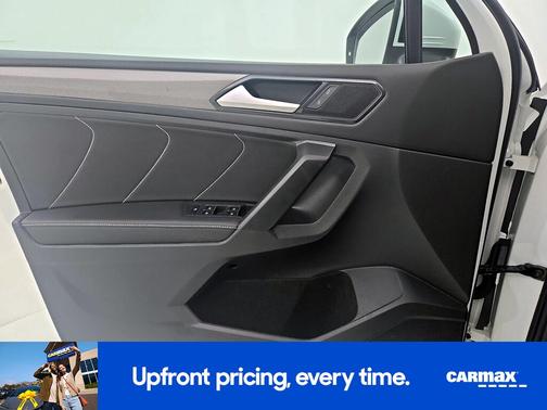 White 2023 Volkswagen Tiguan SE