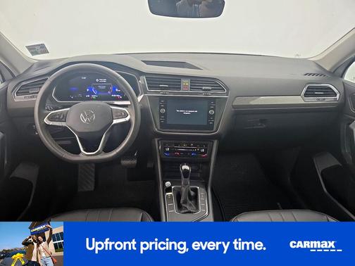 White 2023 Volkswagen Tiguan SE