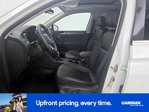 White 2023 Volkswagen Tiguan SE