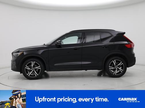 Black 2024 Volvo XC40 B5 Core Dark Theme