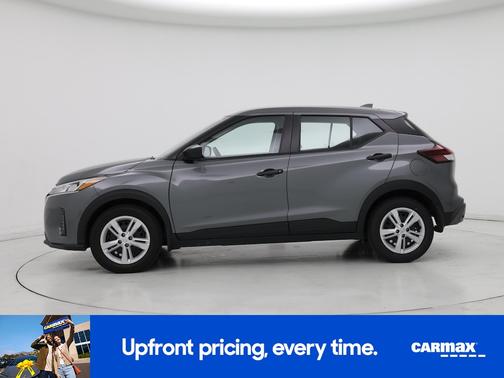 Gray 2025 Nissan Kicks Play S