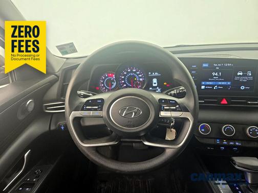 Gray 2022 Hyundai ELANTRA SE