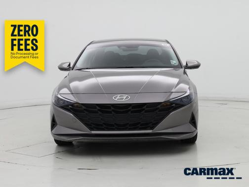 Gray 2022 Hyundai ELANTRA SE