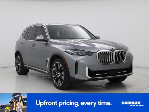 Gray 2024 BMW X5 xDrive40i