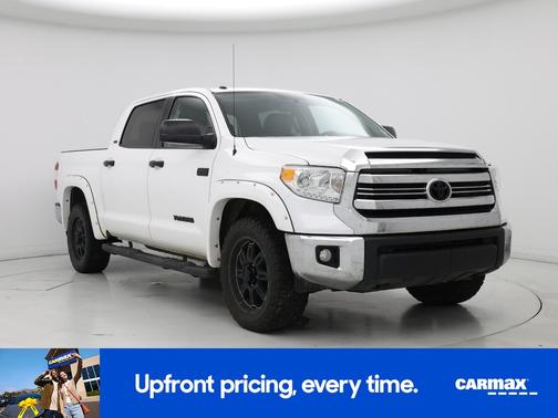 White 2016 Toyota Tundra SR5