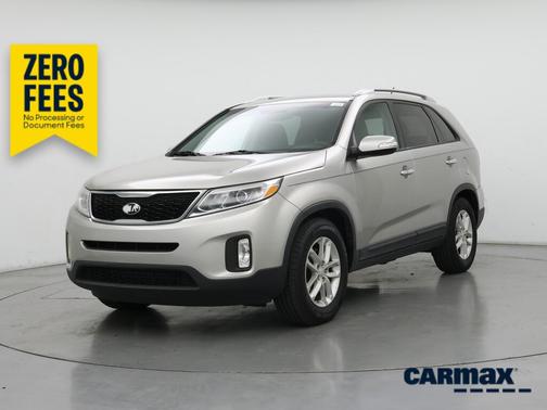 Silver 2015 Kia Sorento LX