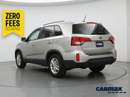 Silver 2015 Kia Sorento LX