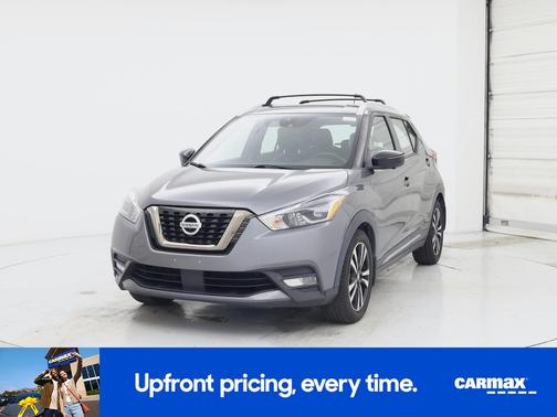 Gray 2020 Nissan Kicks SR