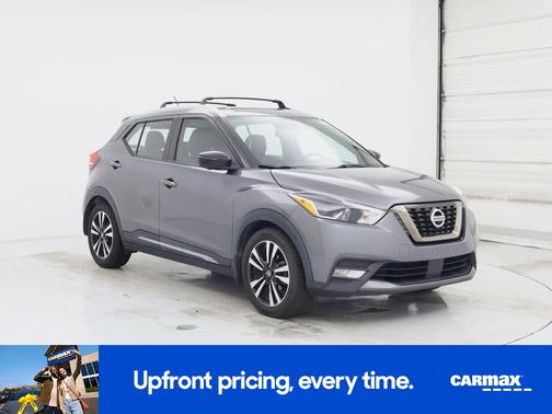 Gray 2020 Nissan Kicks SR