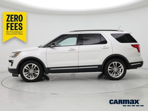 White 2018 Ford Explorer XLT