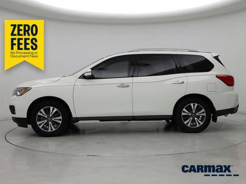 White 2020 Nissan Pathfinder SV