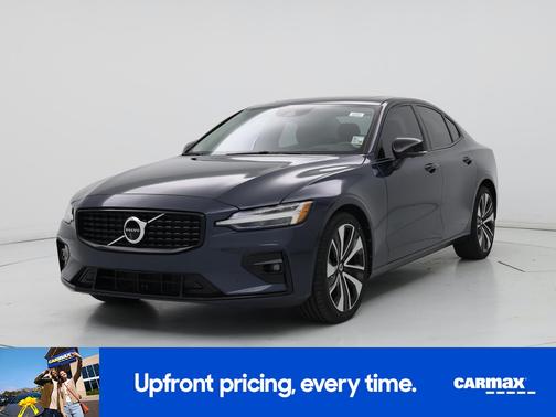 2022 Volvo S60 B5 Momentum