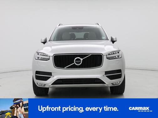 Silver 2018 Volvo XC90 T6 Momentum