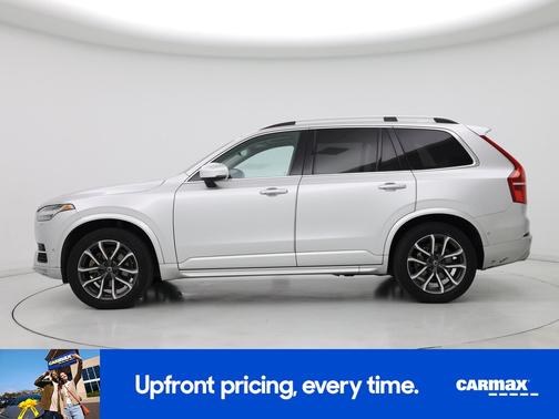 Silver 2018 Volvo XC90 T6 Momentum
