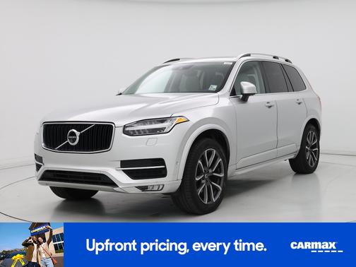 Silver 2018 Volvo XC90 T6 Momentum