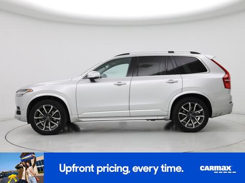 Silver 2018 Volvo XC90 T6 Momentum