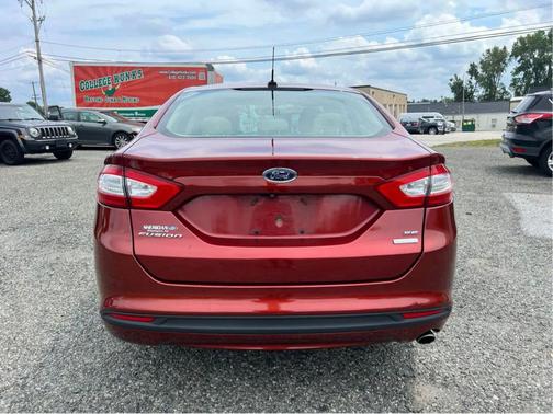 2014 Ford Fusion SE