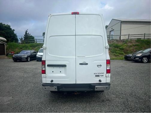 2013 Nissan NV Cargo NV2500 HD SV V6