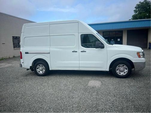 2013 Nissan NV Cargo NV2500 HD SV V6