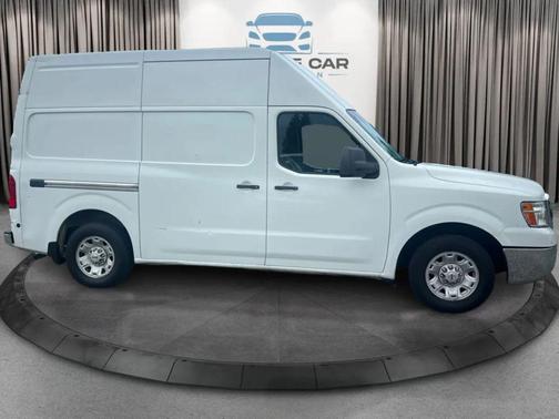2013 Nissan NV Cargo NV2500 HD SV V6