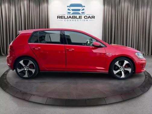 2015 Volkswagen Golf GTI 2.0T SE 4-Door