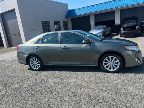 2014 Toyota Camry XLE