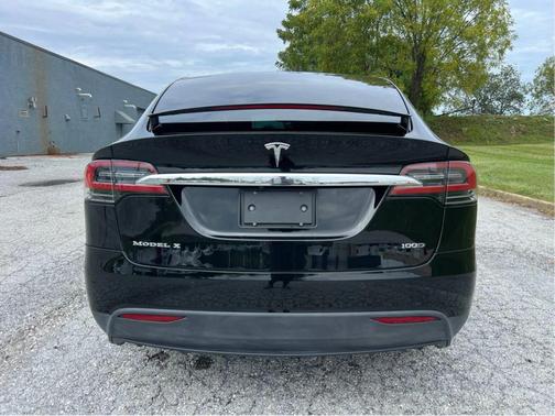 2018 Tesla Model X 100D Sport Utility 4D
