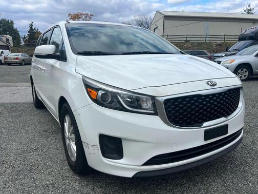 2016 Kia Sedona LX