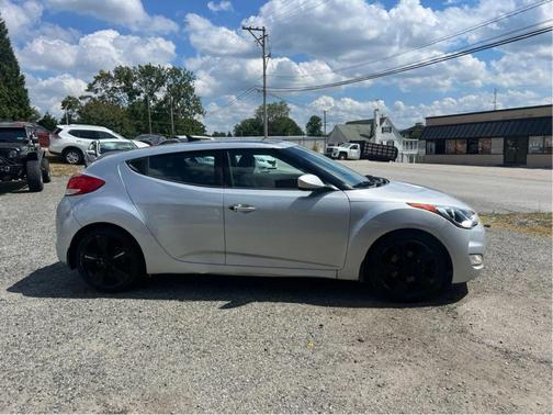 2015 Hyundai Veloster Base