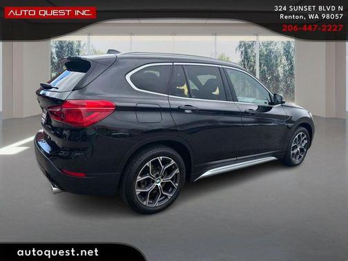 Black Sapphire Metallic 2022 BMW X1 xDrive28i